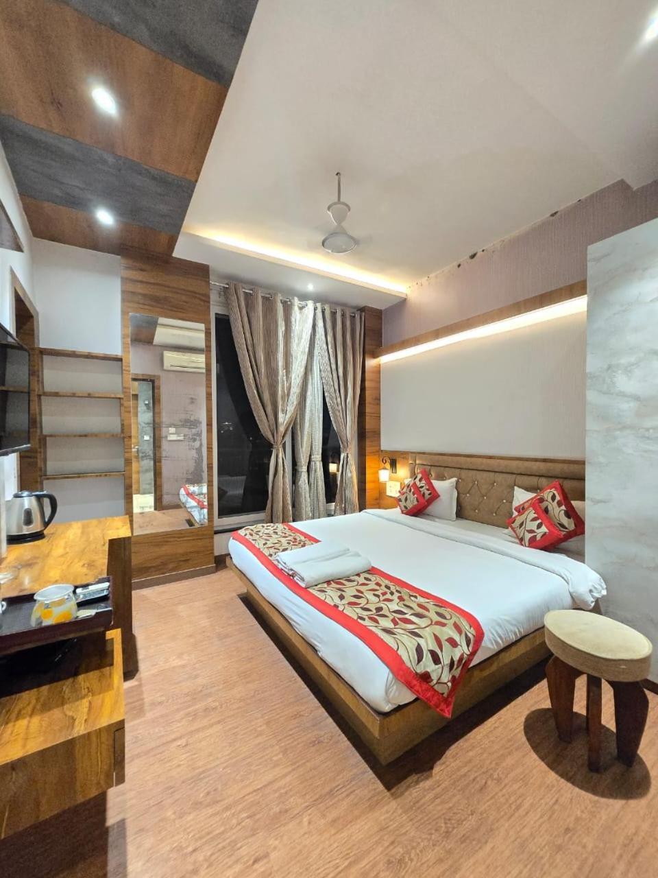 A Palace On River Varanasi Exterior foto